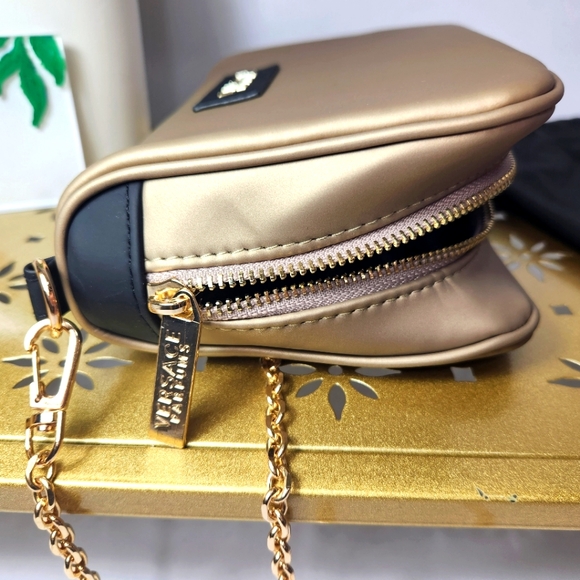SALE! Versace Parfum Bag - NWOT cosmetic makeup convertible crossbody & chain - Picture 6 of 11